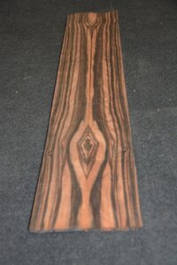 Coromandel fineer 98 x 8-9 cm | 0.6mm | 0,0833m&sup2;