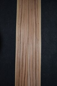 Zebrano fineer 330 x 11-11,5 cm | 0.6 mm | 0,37m&sup2;