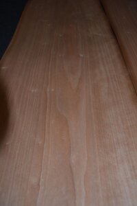 Kersen fineer 95 x 31 cm | 0.6mm | 0,3m&sup2;