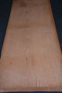 Kersen fineer 82 x 35 cm | 0.6mm | 0,29m&sup2;