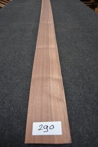 Amerikaans noten fineer 235 x 11-12 cm | 0.6mm | 0,270m&sup2;