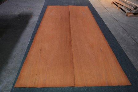 Santos Palissander fineer 173 x 9 - 9 cm | 0.6 mm | 0,2336 m&sup2;