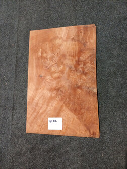 Madrona fineer 39 x 25 - 25 cm | 0.6 mm | 0,1019 m&sup2;