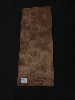 Wortelnoten fineer 71 x 28 - 29 cm | 0.6 mm | 0,3018 m&sup2;