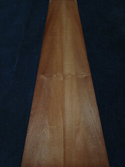 Swietenia Mahonie fineer 244 x 28,5 - 23 cm | 0.6 mm | 0,9760 m&sup2;