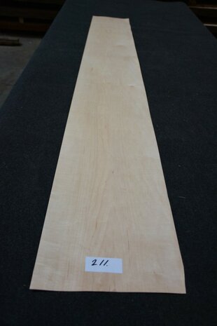 Esdoorn fineer 209 x 27-30 cm | 0.6mm | 0,596m&sup2;