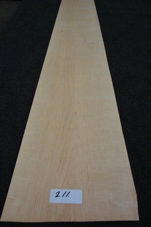 Esdoorn fineer 209 x 27-30 cm | 0.6mm | 0,596m&sup2;