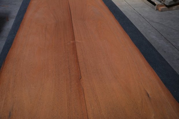 Santos Palissander fineer 173 x 9 - 9 cm | 0.6 mm | 0,2336 m&sup2;