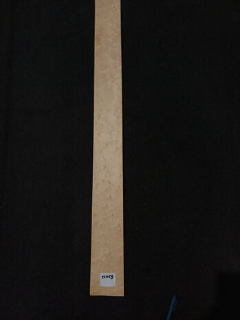 Esdoorn fineer 113 x 10 - 9 cm | 0.6 mm | 0,1074 m&sup2;