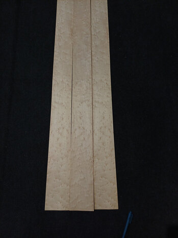 Esdoorn fineer 113 x 10 - 9 cm | 0.6 mm | 0,1074 m&sup2;
