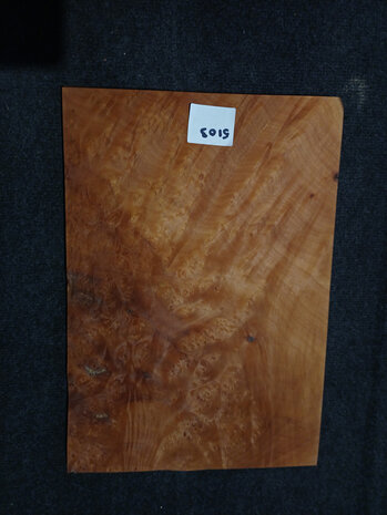 Madrona fineer 44 x 30 - 20 cm | 0.6 mm | 0,1360 m&sup2;