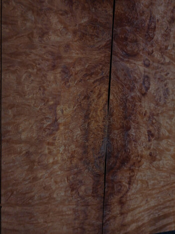 Madrona fineer 44 x 30 - 20 cm | 0.6 mm | 0,1360 m&sup2;