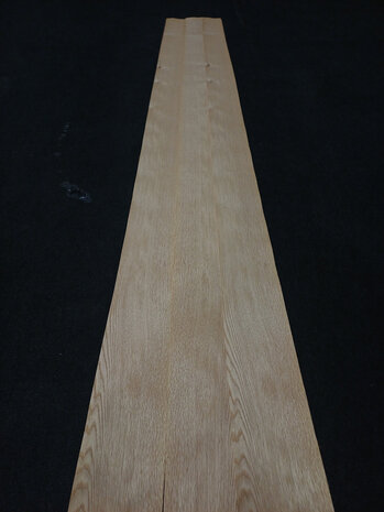 Amerikaans Eiken fineer 235 x 10,5 - 14 cm | 0.6 mm | 0,4113 m&sup2;