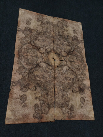 Wortelnoten fineer 36 x 24 - 24 cm | 0.6 mm | 0,1296 m&sup2;