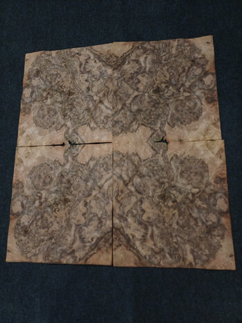 Wortelnoten fineer 32 x 29 - 29 cm | 0.6 mm | 0,1392 m&sup2;