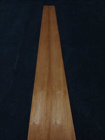 Swietenia Mahonie fineer 225 x 14,5 - 105 cm | 0.6 mm | 1,5075 m&sup2;