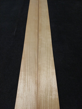 Limba fineer 308 x 16,5 - 21,5 cm | 0.6 mm | 0,8393 m&sup2;