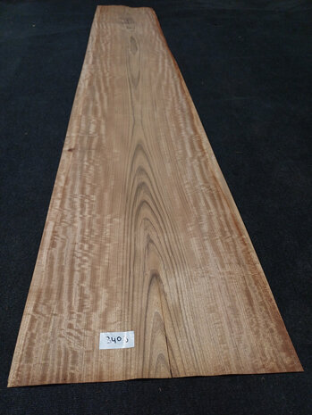 Tropical Oliver fineer 302 x 44 - 55 cm | 0.8 mm | 2,1593 m&sup2;